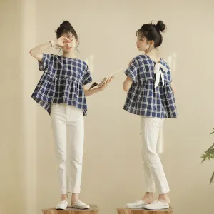 格子娃娃衫/ 白色牛仔裤 Navy Gingham Blouse/ Slim-Fit Jeans
