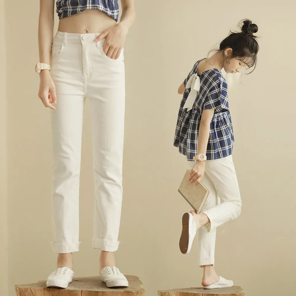 格子娃娃衫/ 白色牛仔裤 Navy Gingham Blouse/ Slim-Fit Jeans