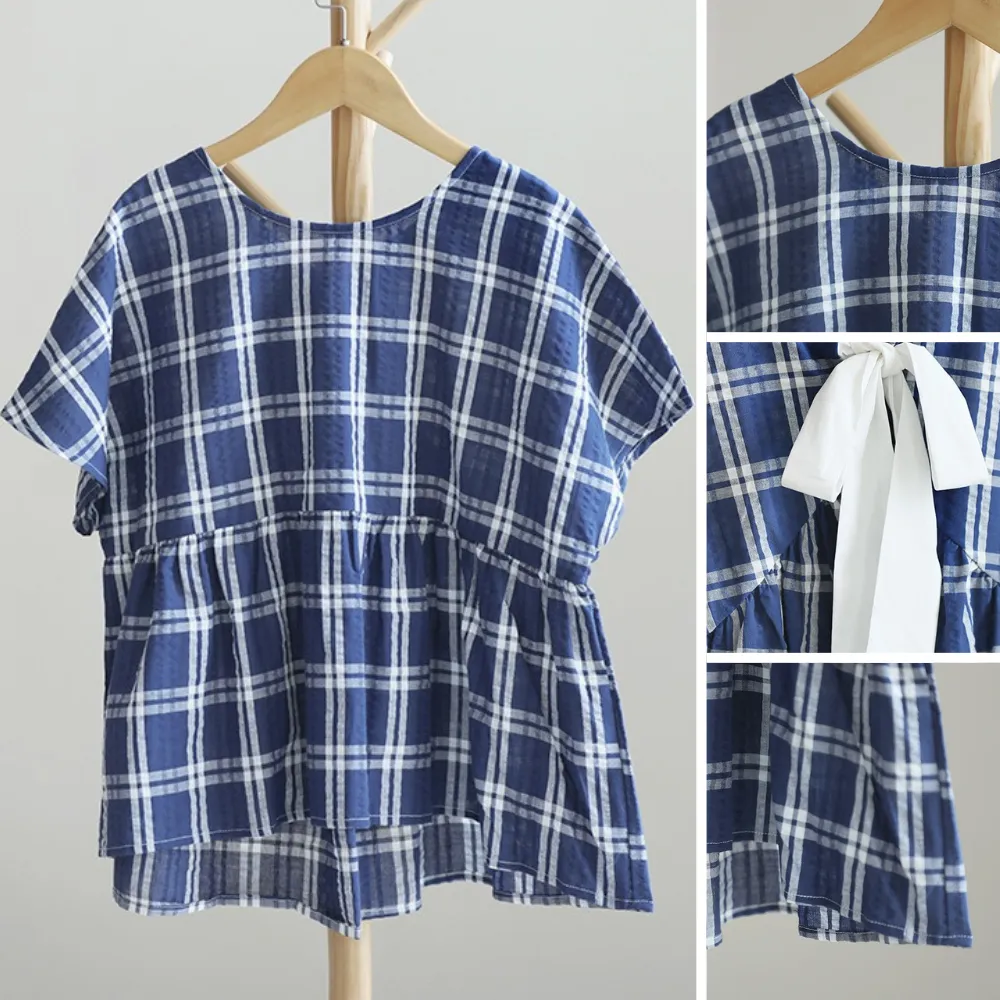 格子娃娃衫/ 白色牛仔裤 Navy Gingham Blouse/ Slim-Fit Jeans