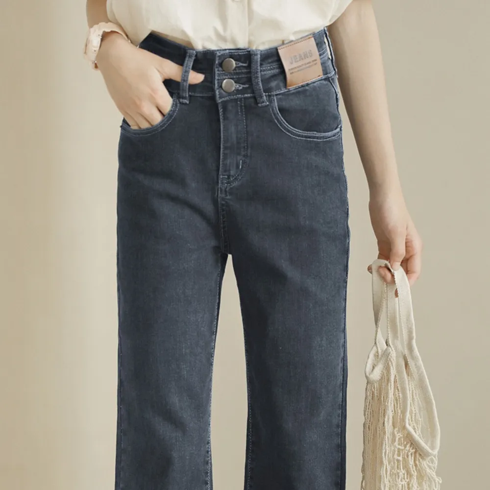 米白衬衫/ 九分牛仔裤 Off-White Collar Shirt/ Cropped Straight Denim