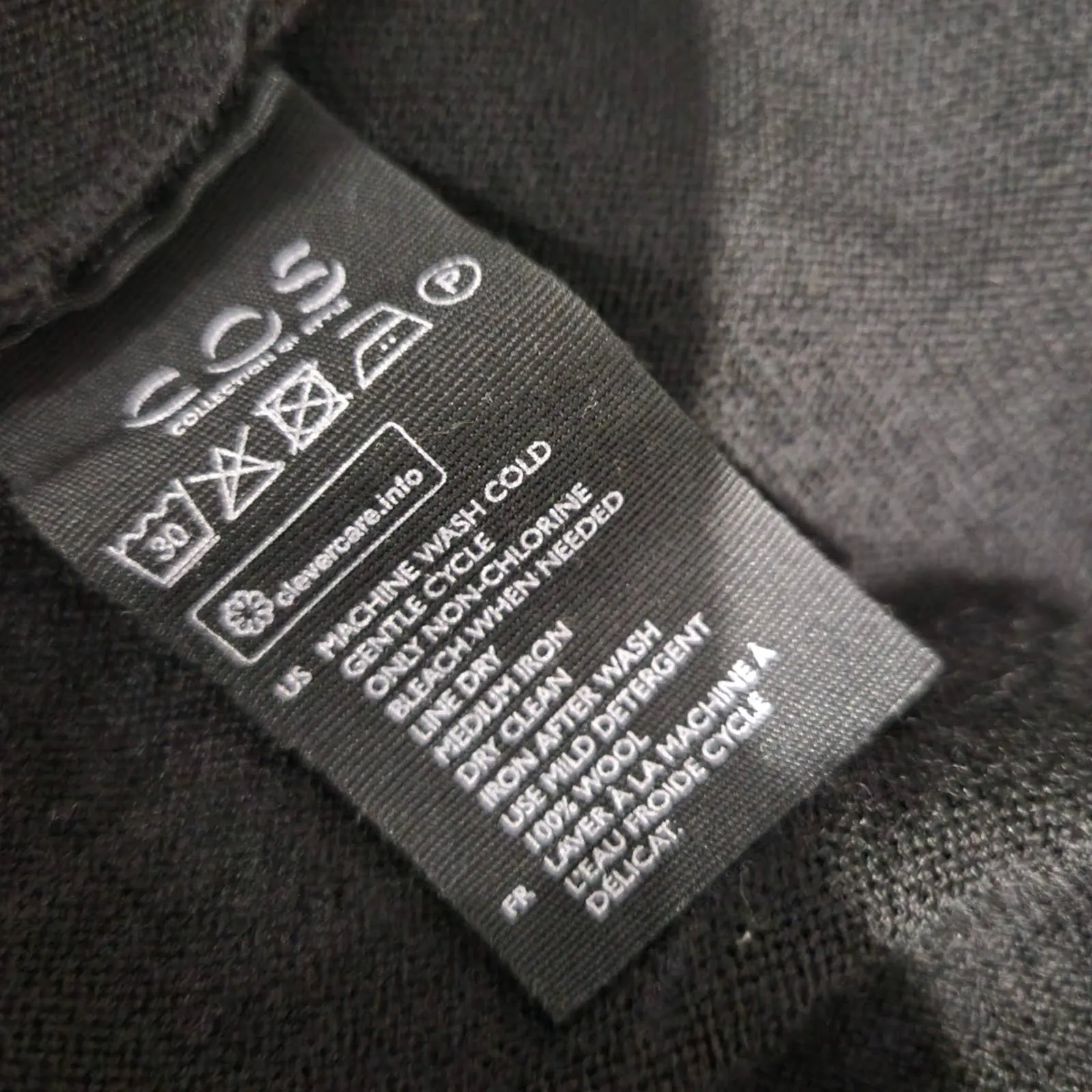 COS Sweater Black Minimalist Jumper Wool Knit Top VNeck Monochromatic Size XS