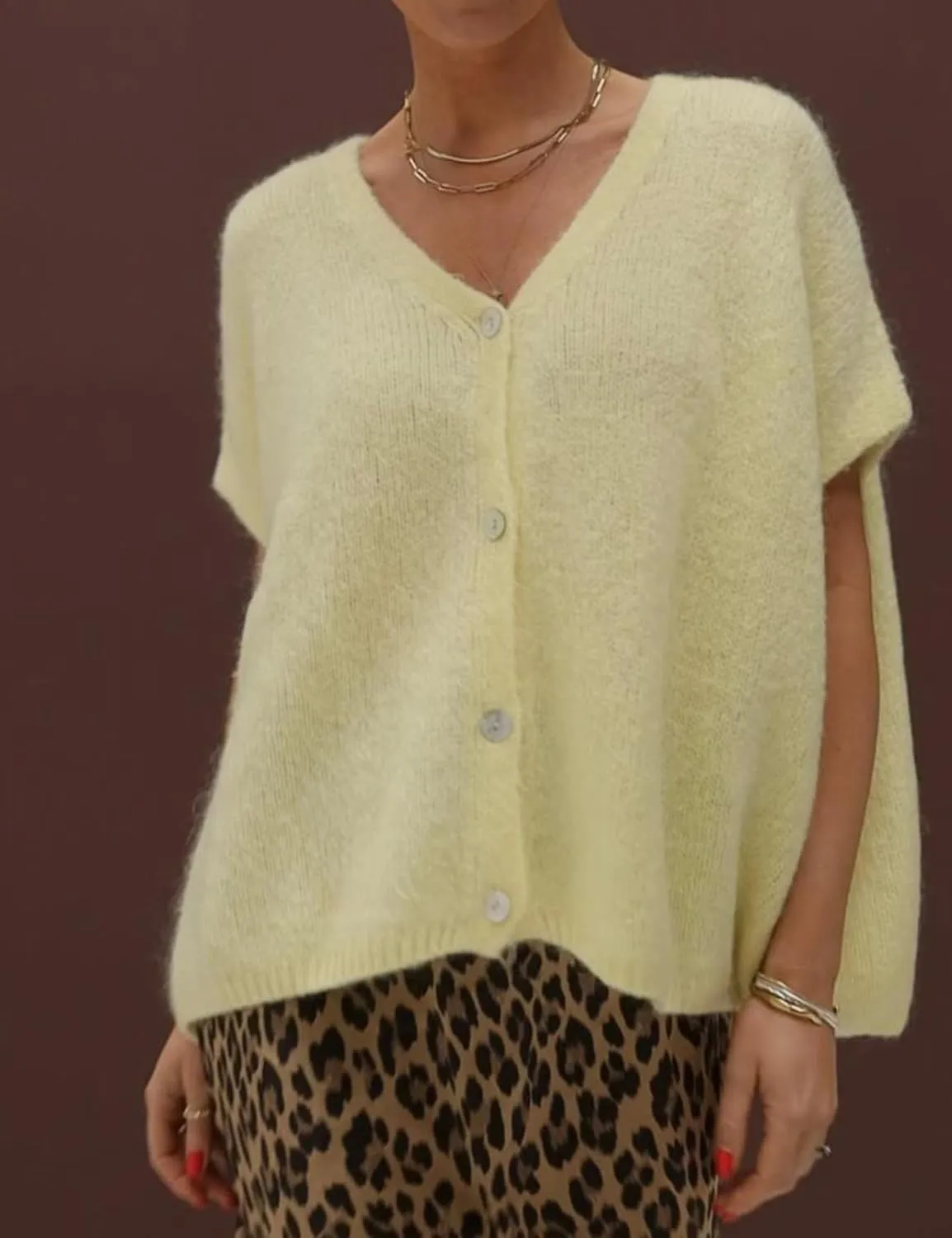 Gihuo Women's Short Sleeve Sweater Cardigan Y2K Button Down Ribbed Knit Sweaters V Neck Oversized Going Out Tops