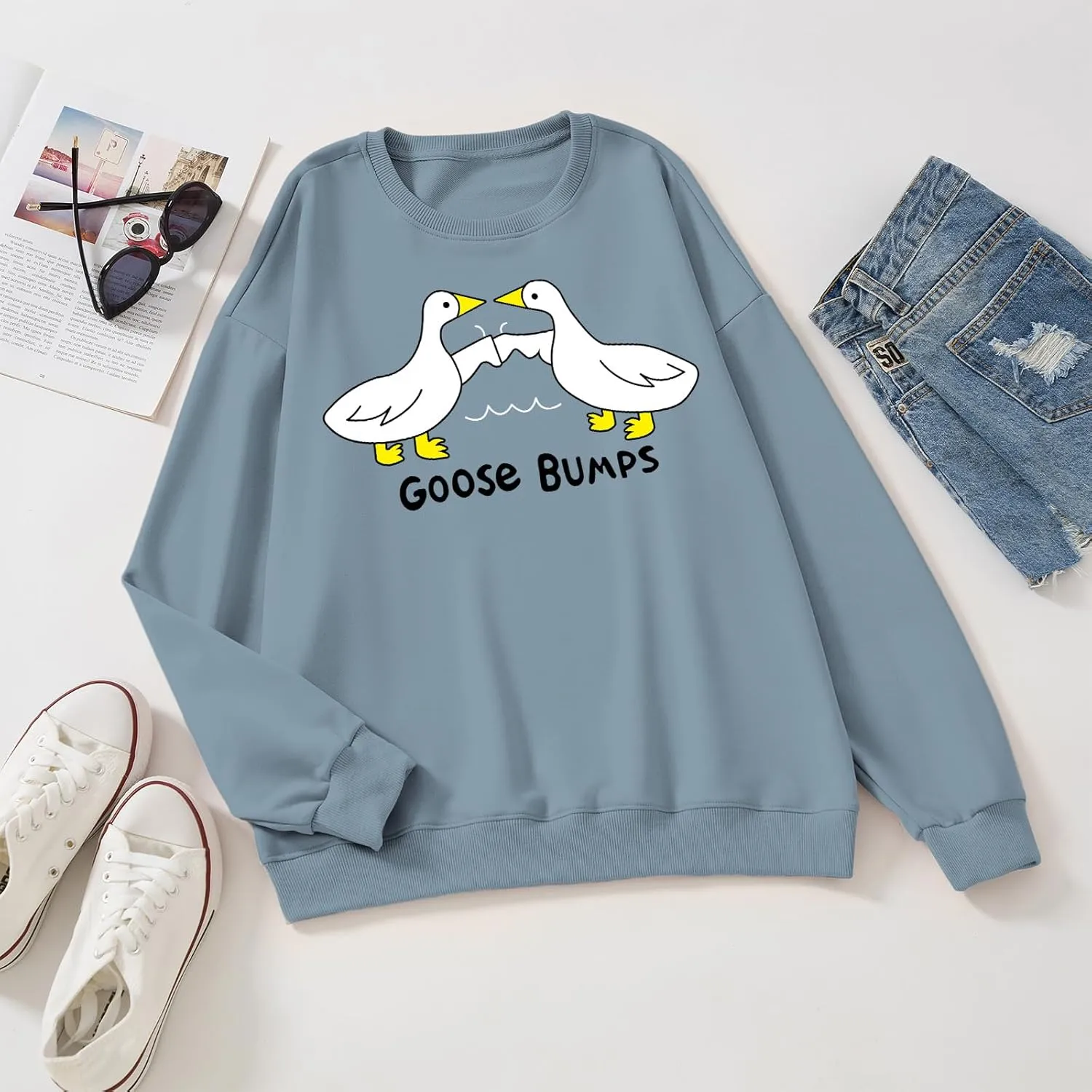 KIEKIECOO Funny Graphic Duck Crewneck Sweatshirts for Women Aesthetic Soft Long Sleeve Pullover Preppy Cute Fall Sweater