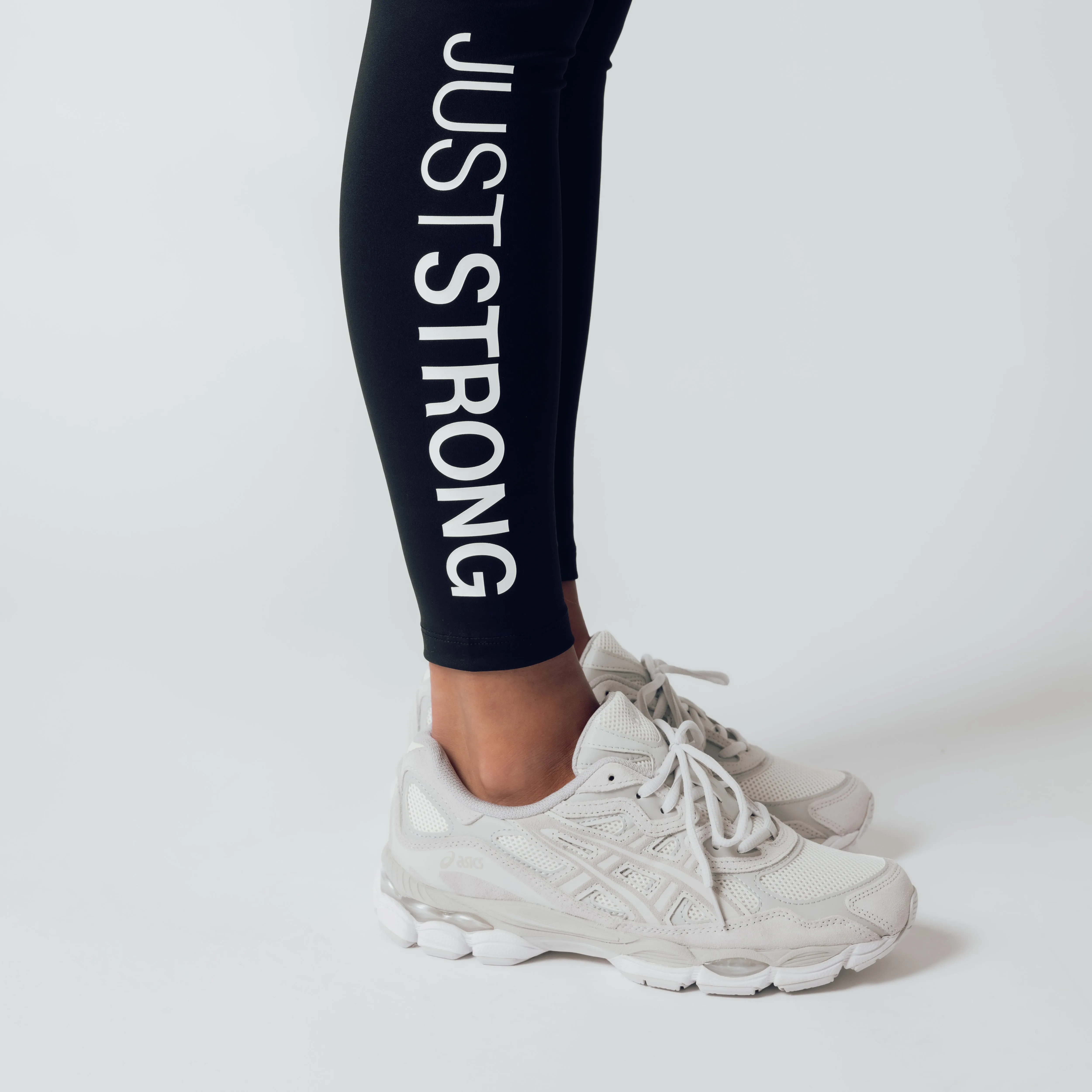 Motion Essential Leggings - Black Onyx