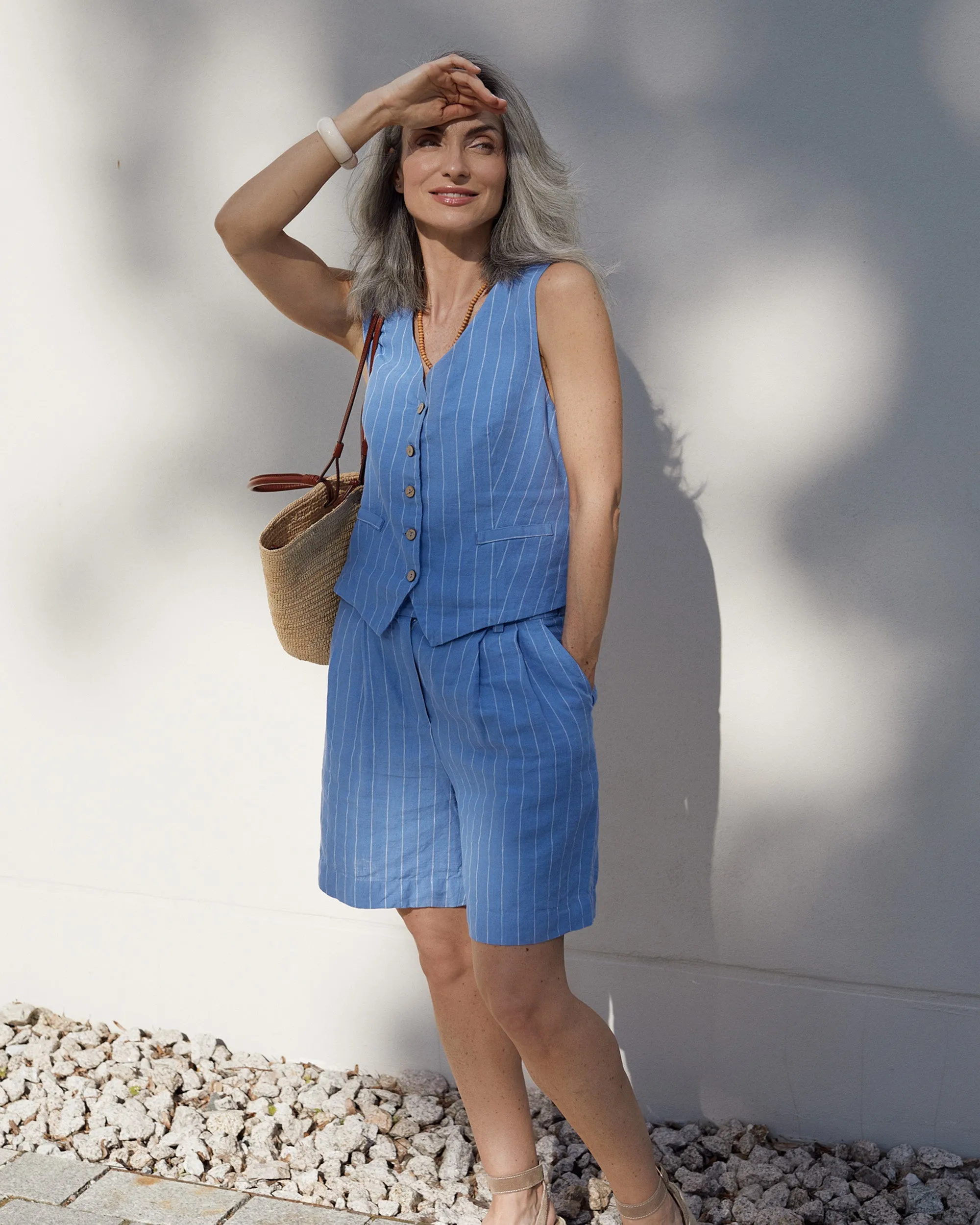 Pleated linen shorts BAGAN in Blue stripes