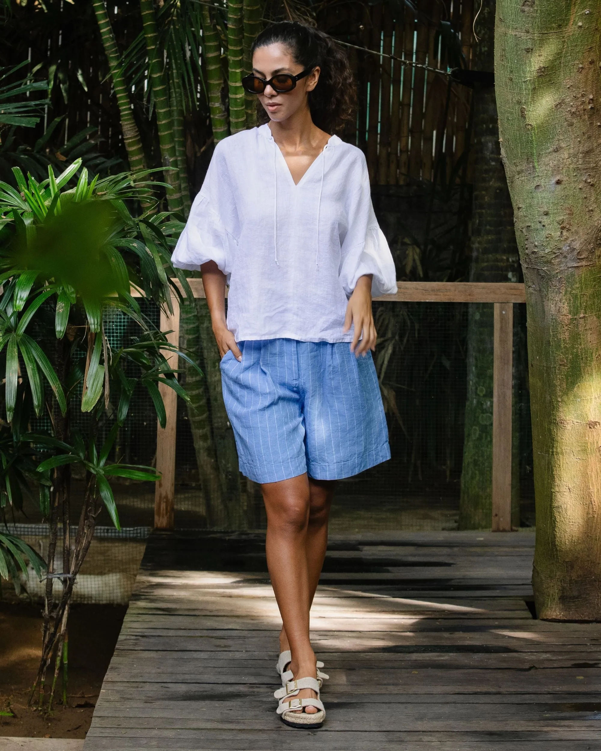 Pleated linen shorts BAGAN in Blue stripes