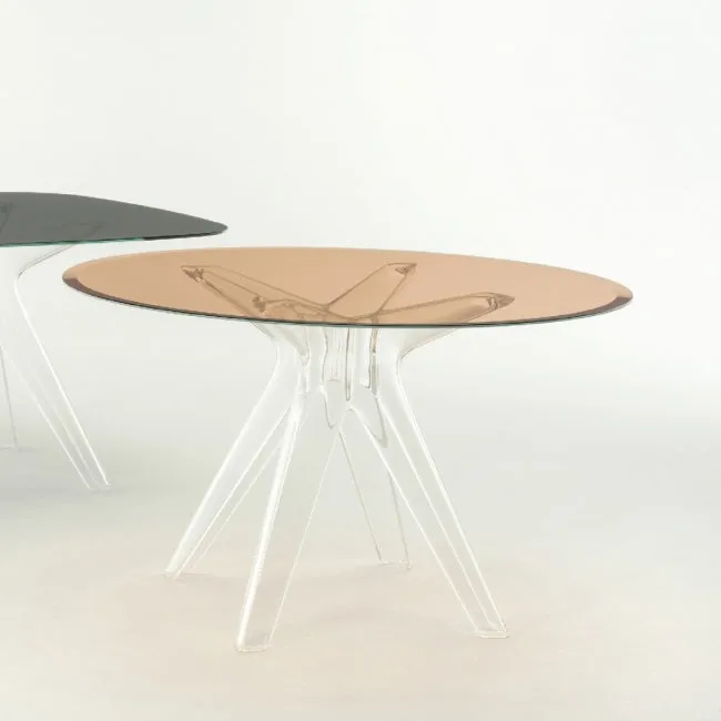 Sir Gio Round Table