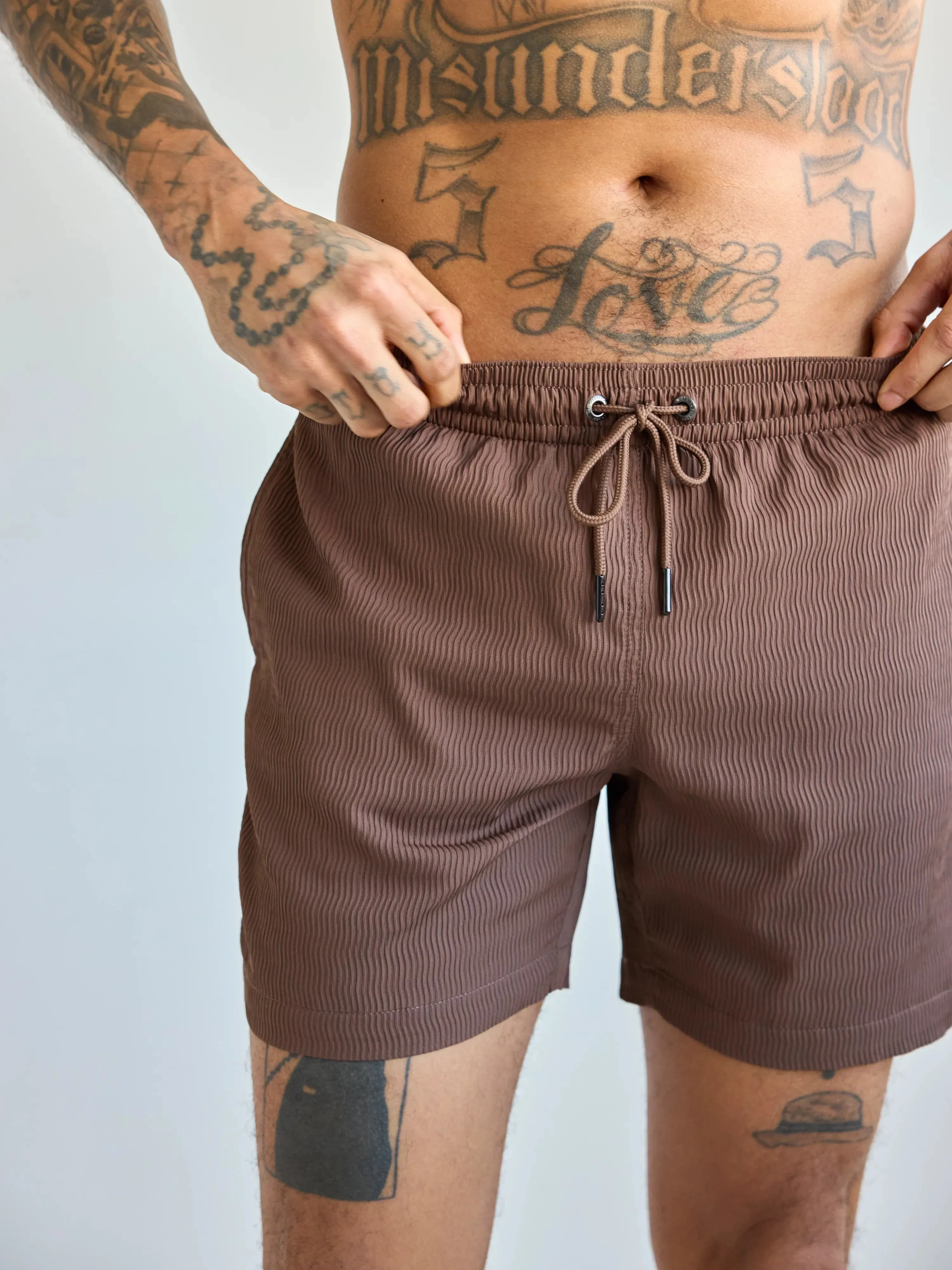 The Hot Chocolates 5.5" (Textured Lined Swim)
