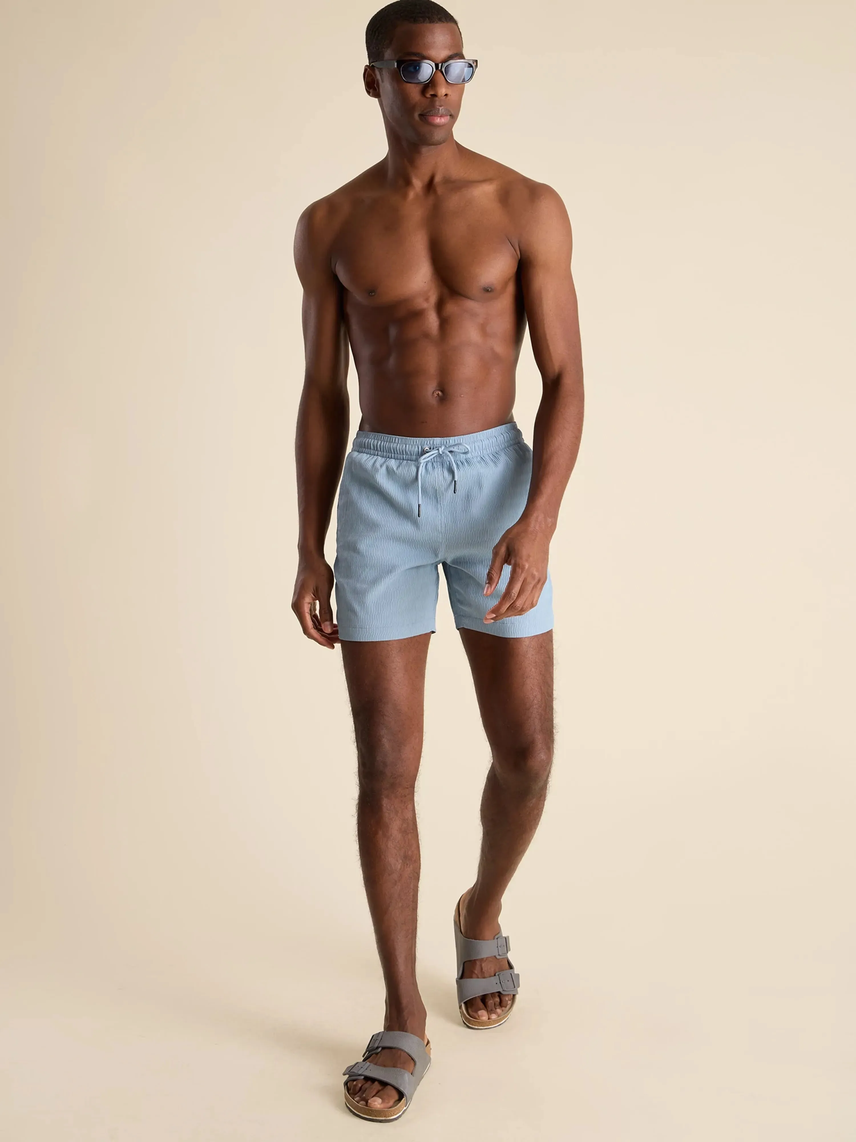 The Misty Breezes 5.5" (Textured Lined Swim)