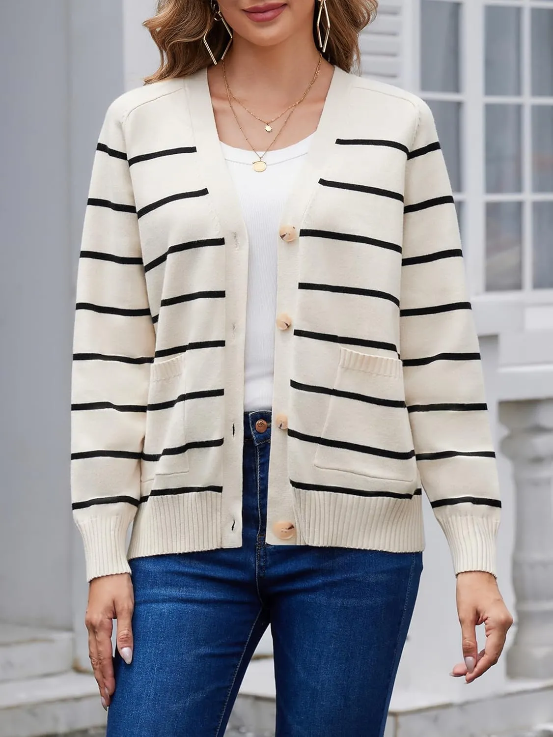 Women's Cardigan Sweaters 2024 Fall Oversized Lightweight Cardigans Open Front Button Knit Outerwear with Pockets