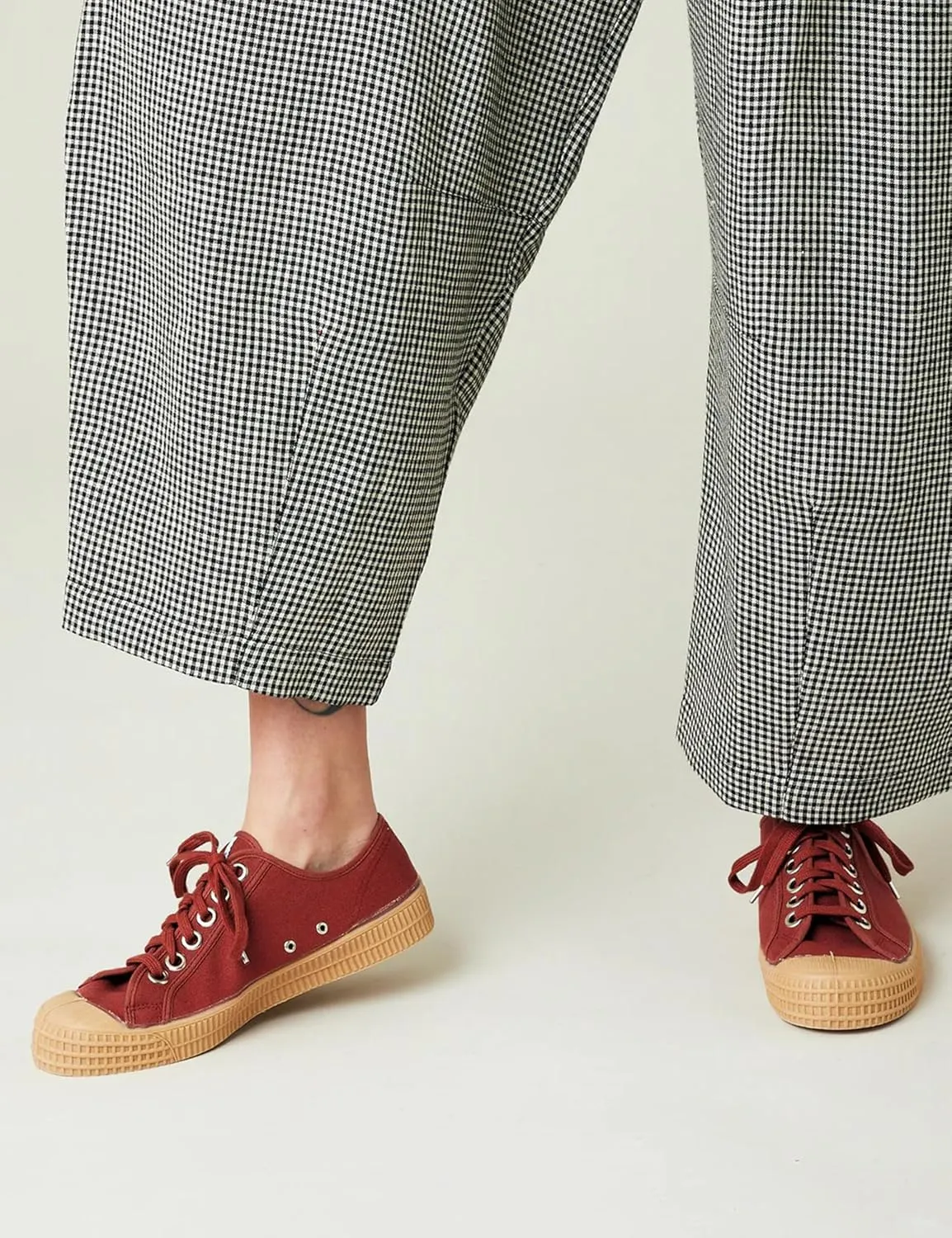 Women's Cotton Linen Harem Plaid Pants Elastic Waist Wide Leg Pants Loose Lightweight Trousers with Pockets