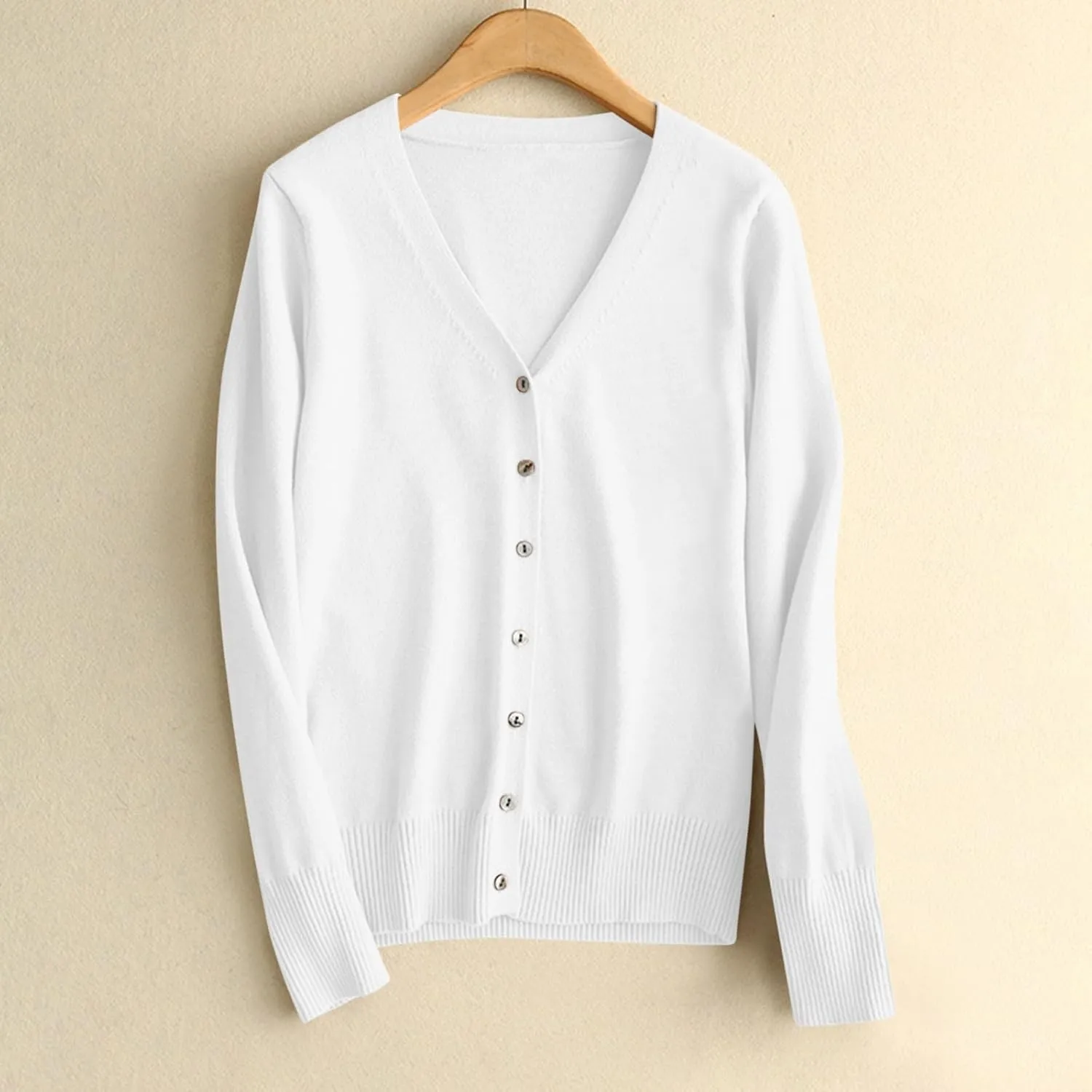 Womens Fall 2024 Cardigan Lightweight Long Sleeve Open Front V Neck Cute Cardigans Sweaters Casual Fashion Outerwear