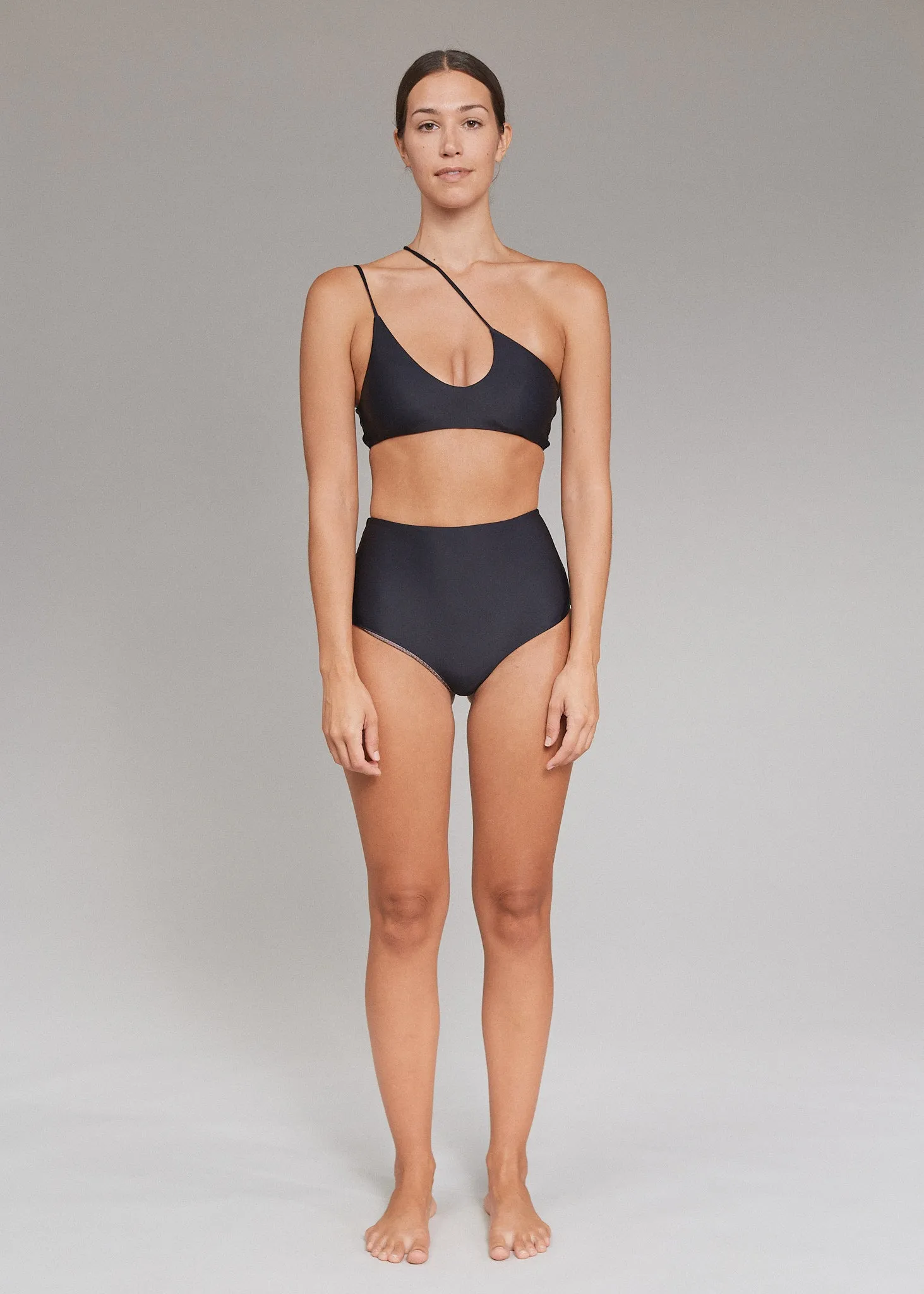 ZAEL TOP - RESORT 2025